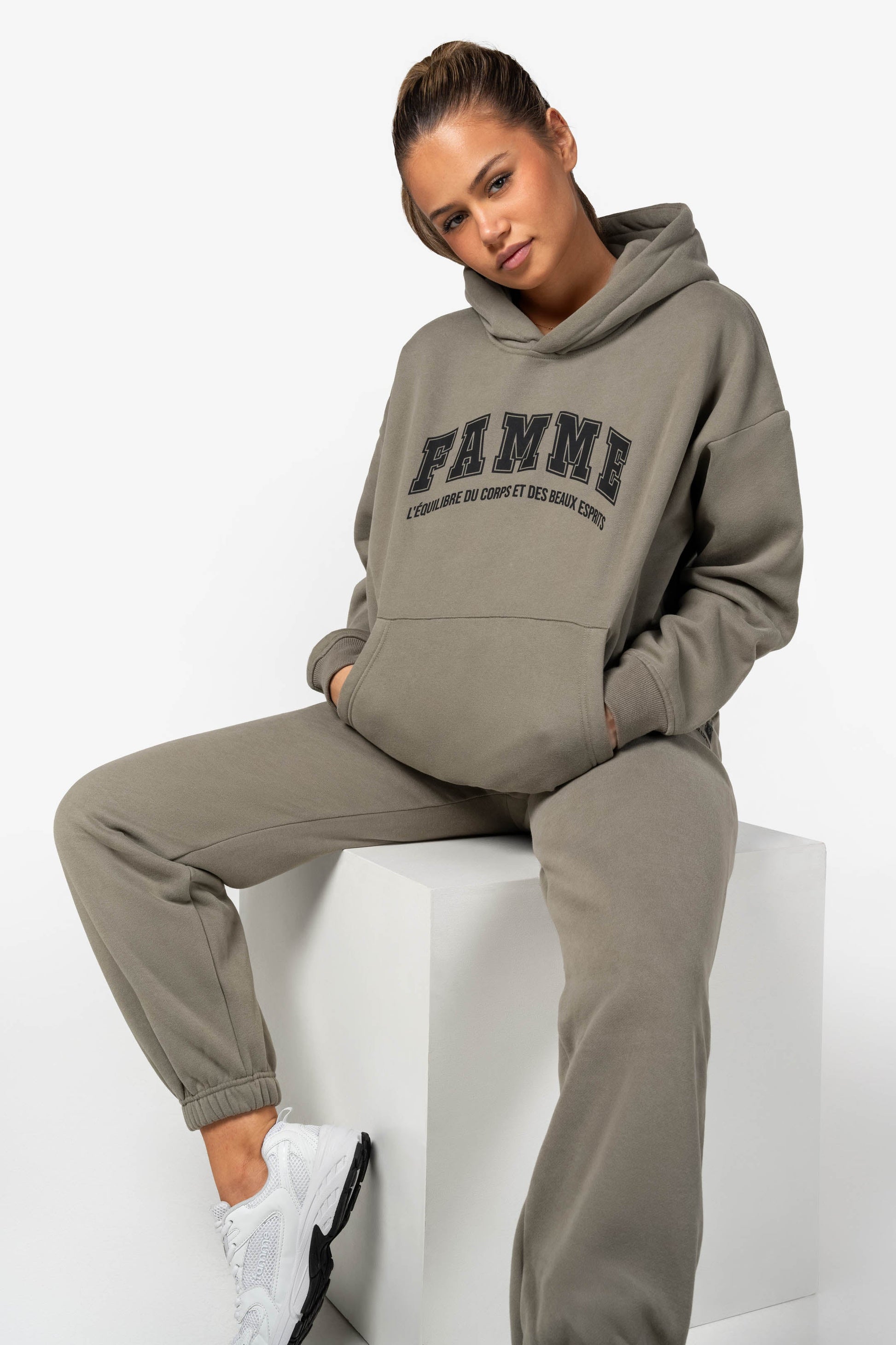 Équilibre Oversized Hoodie - for kvinde - FAMME - Hoodie