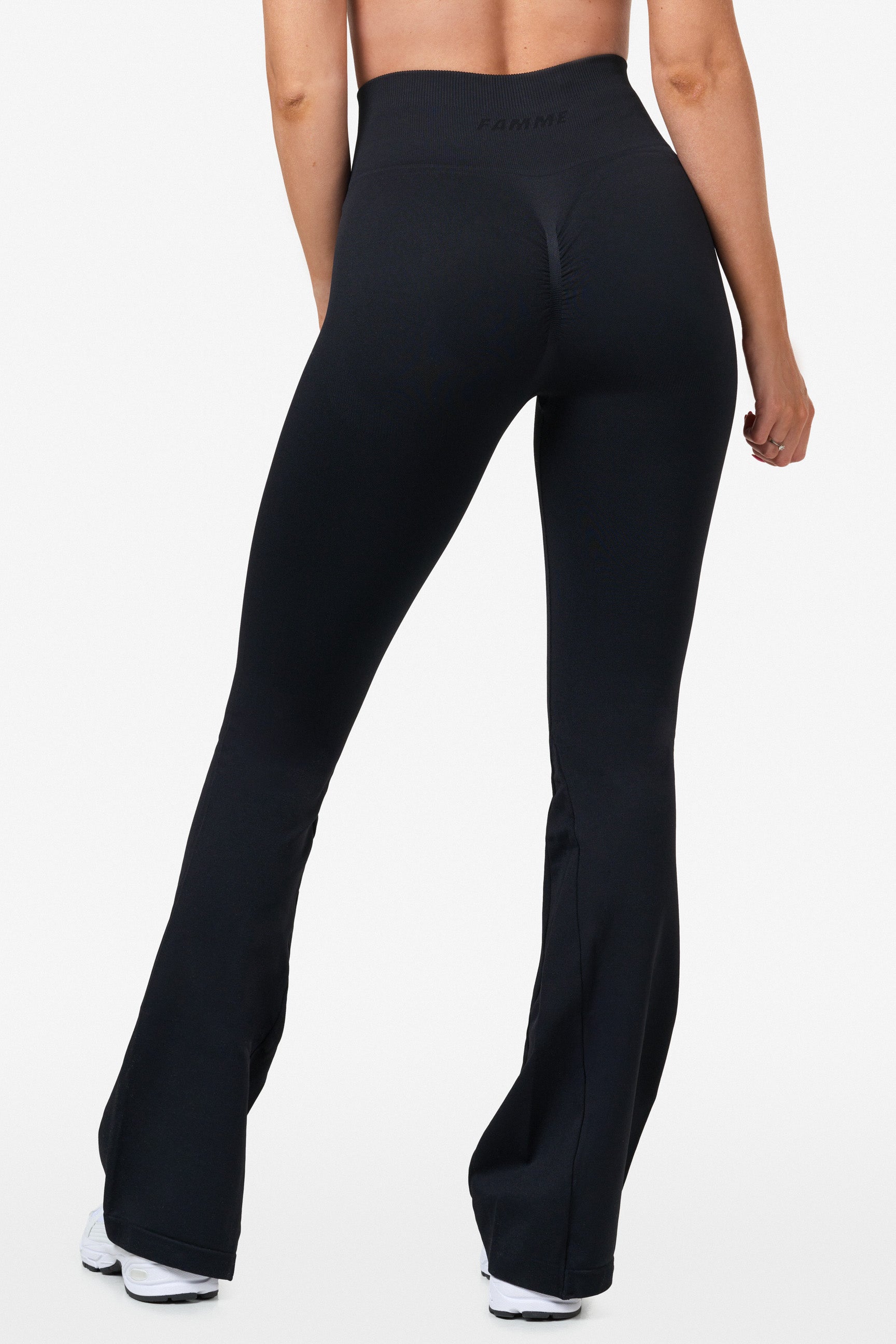 Black Scrunch Flared Leggings - for dame - Famme - Leggings