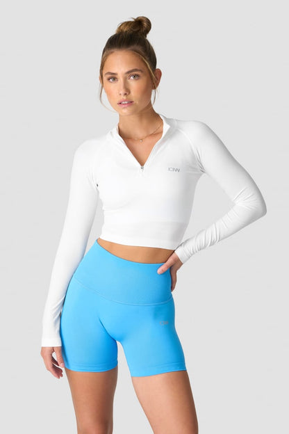 define cropped 1/4 zip white