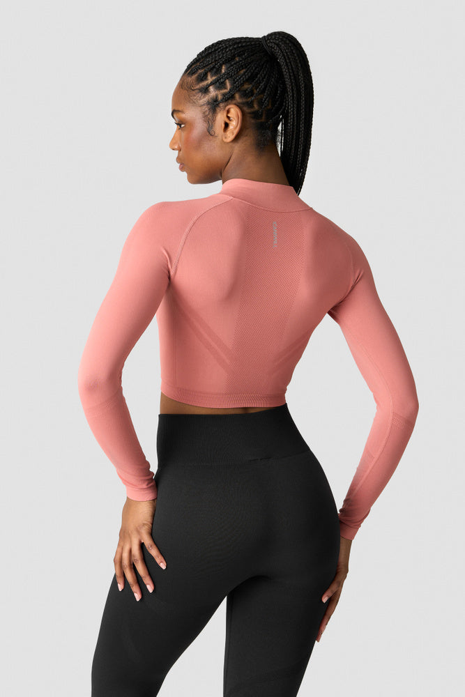 define seamless cropped 1/4 zip dk rose