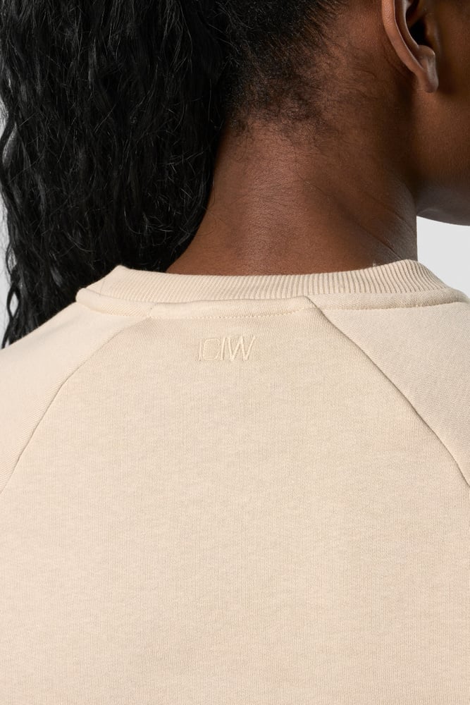 everyday cropped crewneck beige