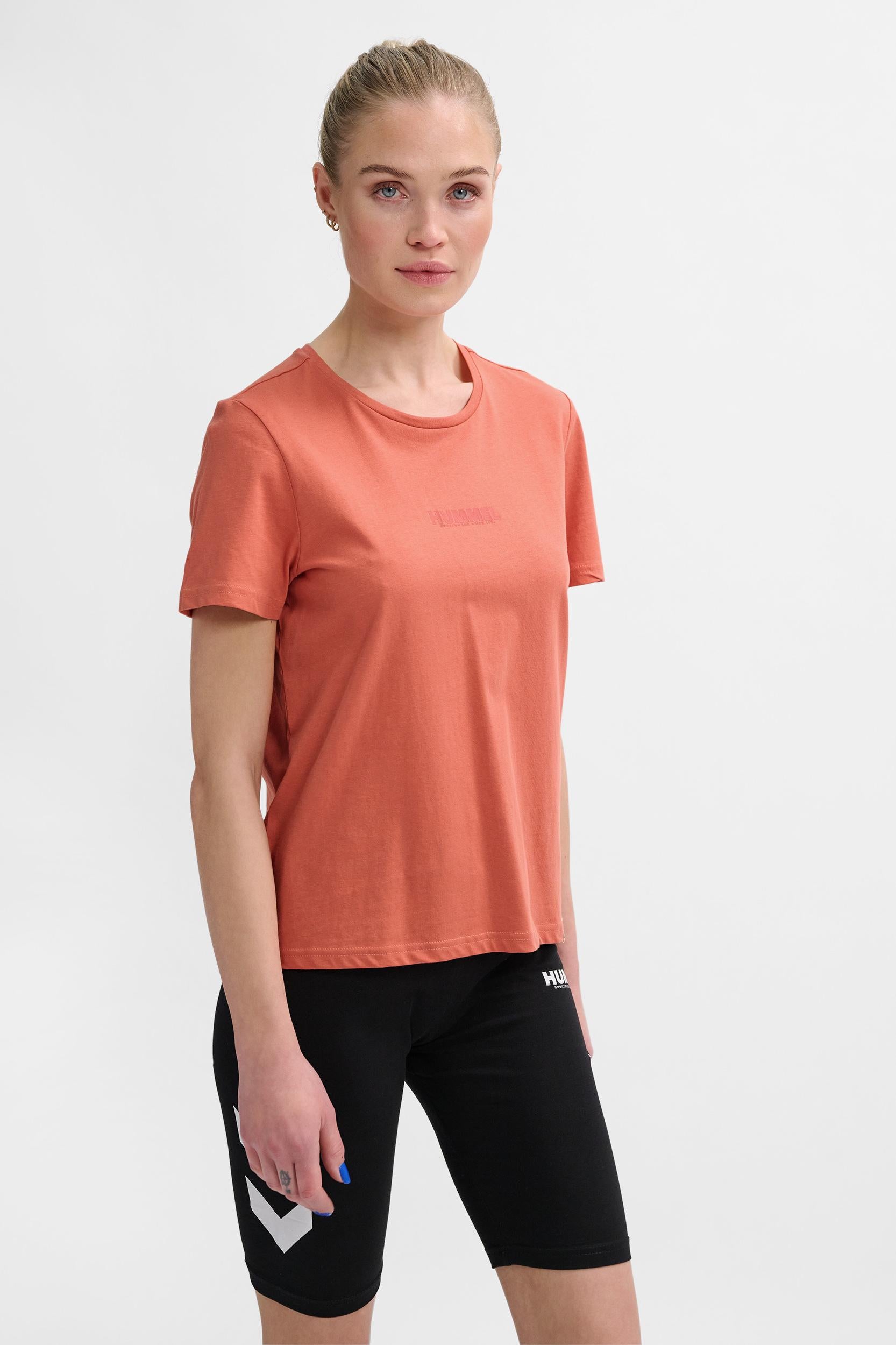 HUMMEL - Hmllegacy Woman T-shirt - Apricot Brandy