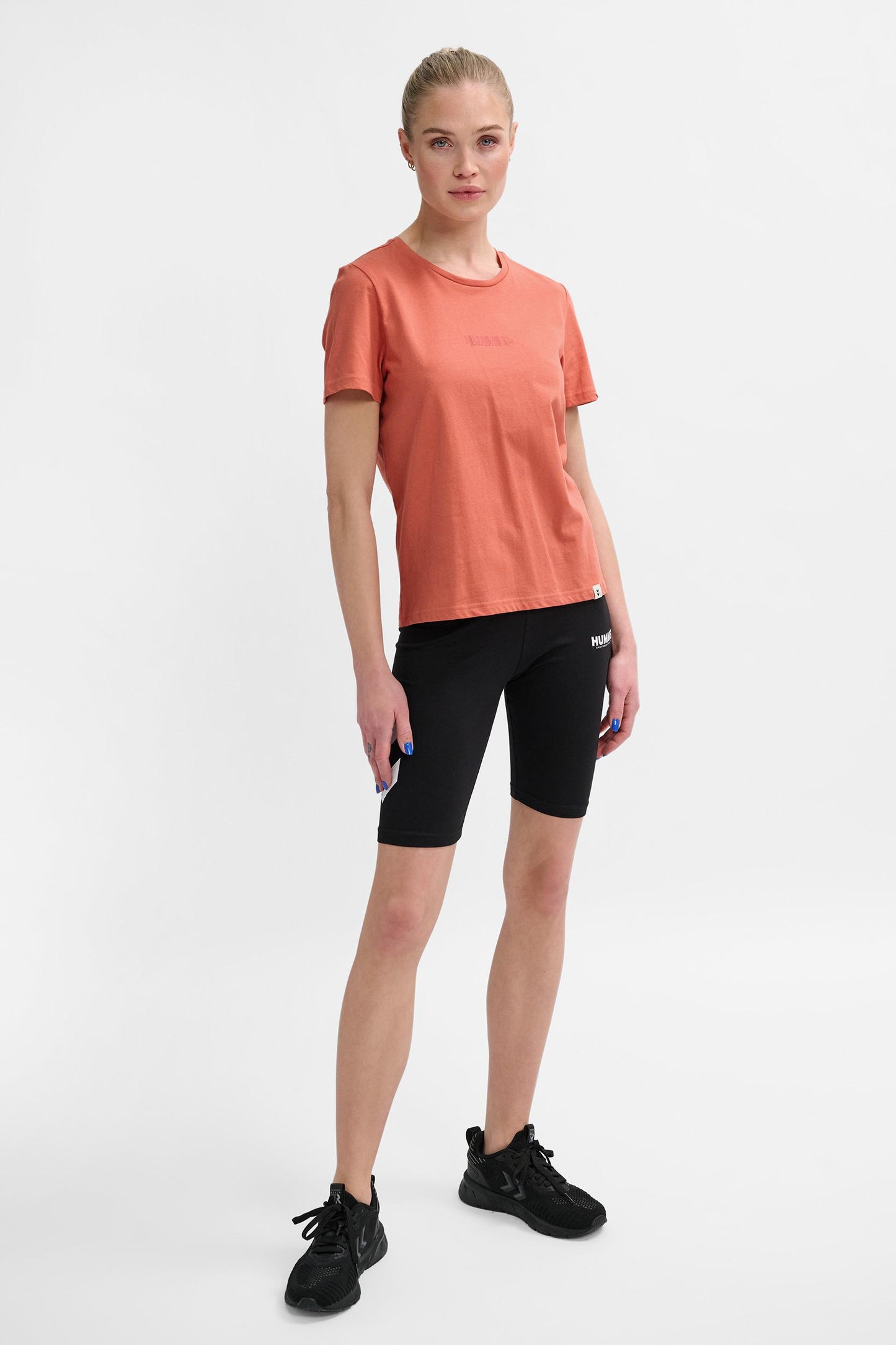 HUMMEL - Hmllegacy Woman T-shirt - Apricot Brandy